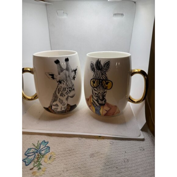 Pier 1 Book Club Giraffe Mugs Clothed Animal Gold Handled Coffee Cups Fine Chin - Picture 8 of 8